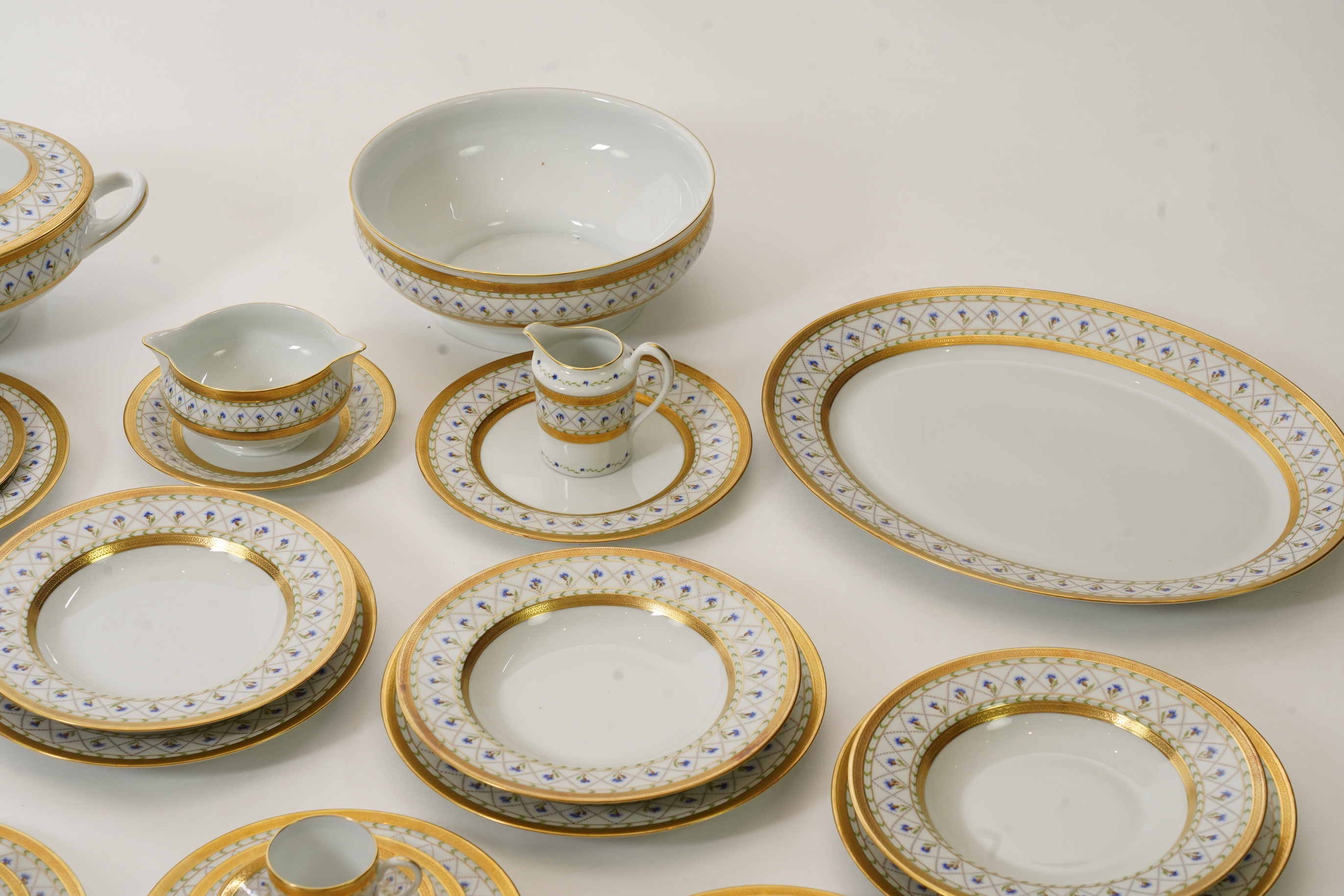 A Haviland Limoges 'Val De Loire Or' part dinner/coffee service